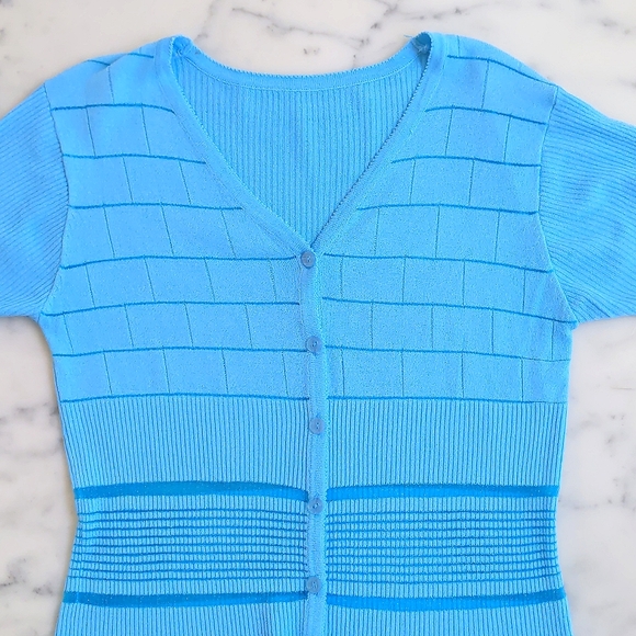 Cotton Blended Lightweight and Stretchable Two pieces Top Set w/multi patterns. - Picture 5 of 6